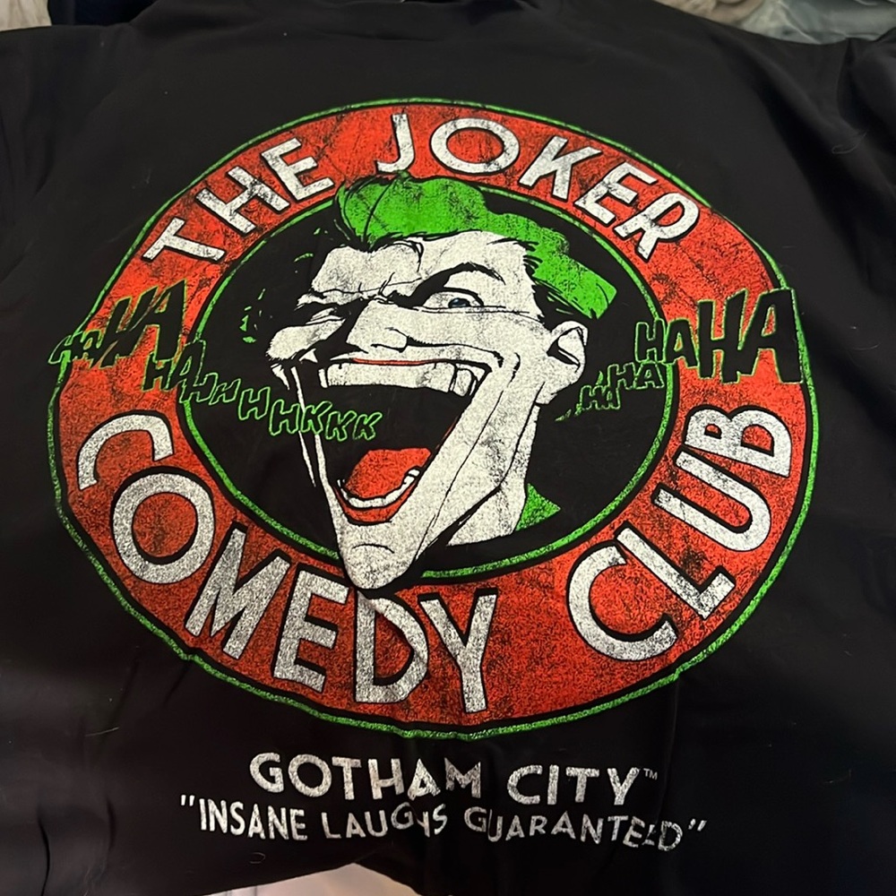 NWT- Batman Sz M Men’s T-shirt, The Joker Comedy Club
